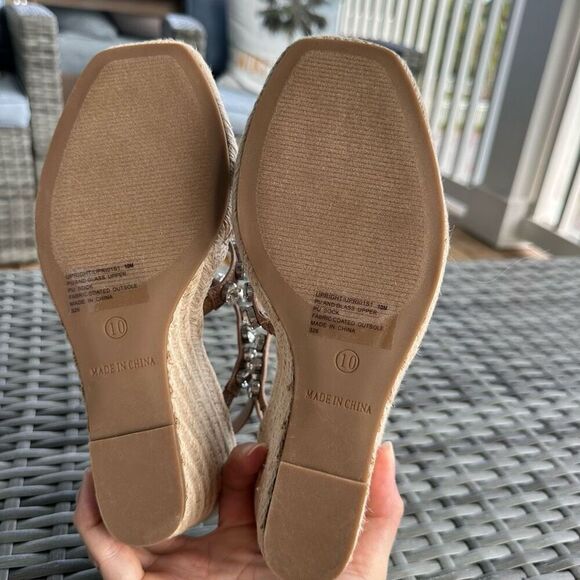 Steve Madden Upright Rhinestone Stud Wedge Sandals Womens 10 Tan‎ New - Picture 9 of 13